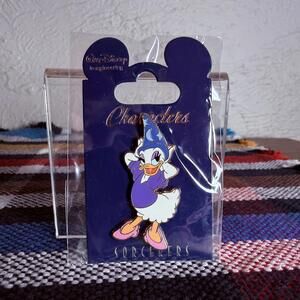 WDI Daisy Duck Characters in Sorcerer Hats LE 200 Disney Imagineering